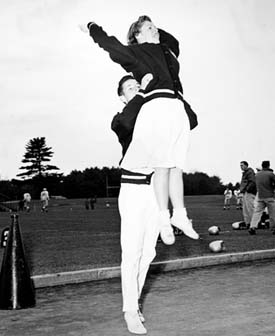 UNH cheerleaders, photo courtesy of University Archives
